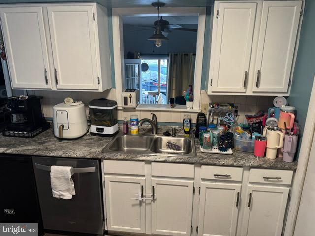 207 CENTRAL AVE, Moorefield, WV 26836