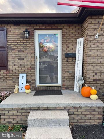 207 CENTRAL AVE, Moorefield, WV 26836