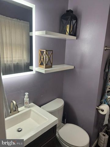 207 CENTRAL AVE, Moorefield, WV 26836