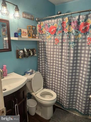 207 CENTRAL AVE, Moorefield, WV 26836