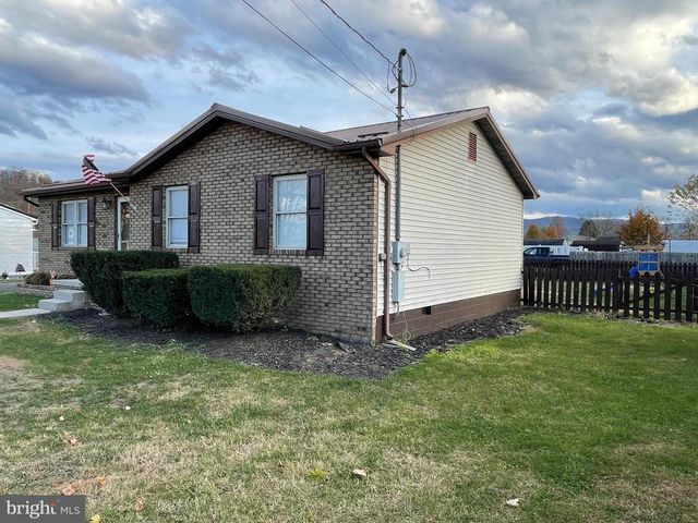207 CENTRAL AVE, Moorefield, WV 26836