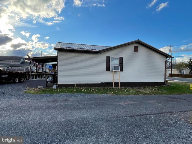 207 CENTRAL AVE, Moorefield, WV 26836