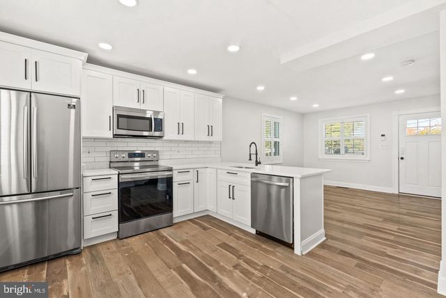 4355 G ST SE, Washington, DC 20019