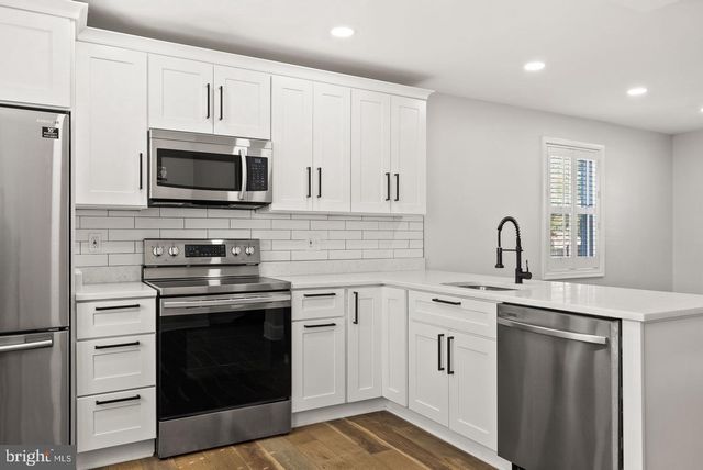 4355 G ST SE, Washington, DC 20019