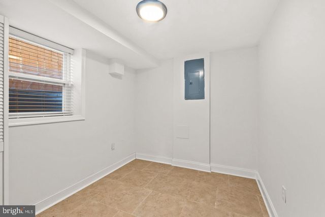 4355 G ST SE, Washington, DC 20019