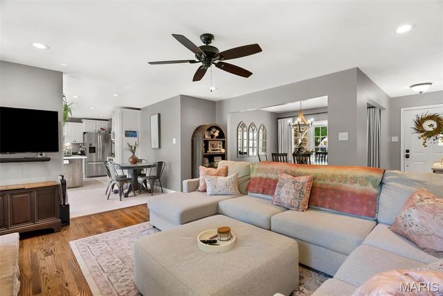 2516 Denlo Court, Fenton, MO 63026