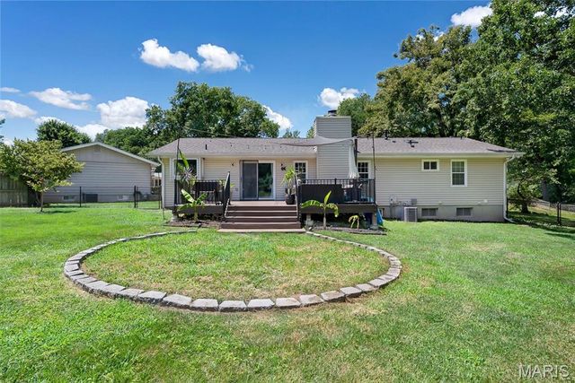 2516 Denlo Court, Fenton, MO 63026