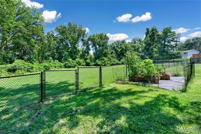 2516 Denlo Court, Fenton, MO 63026