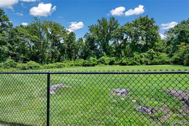 2516 Denlo Court, Fenton, MO 63026
