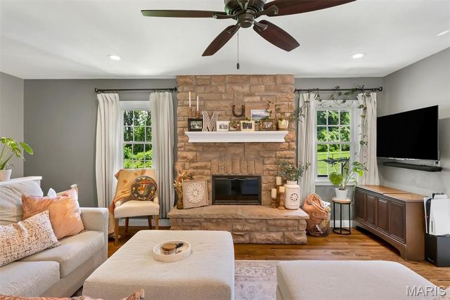 2516 Denlo Court, Fenton, MO 63026