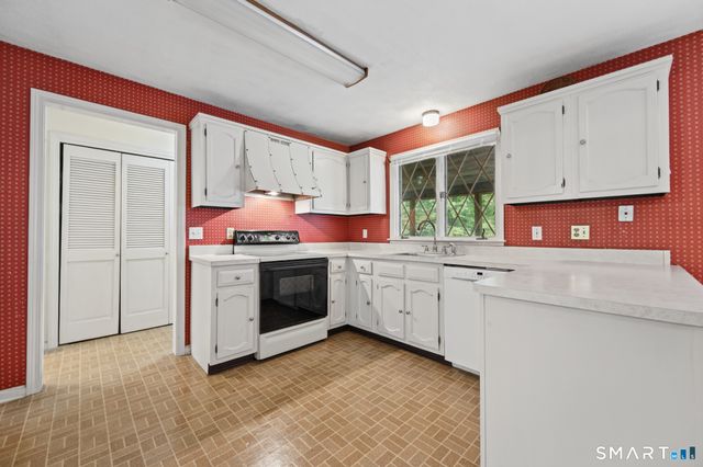 102 Ironworks Road, Clinton, CT 06413