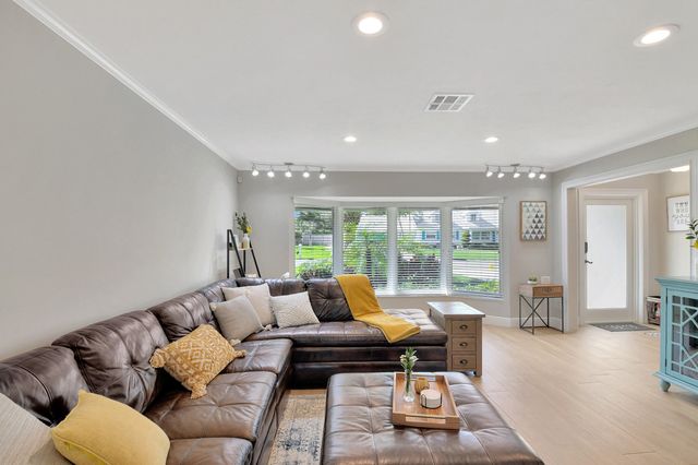 3616 SE 2nd Street, Boynton Beach, FL 33435