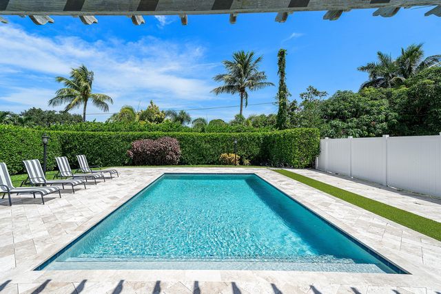 3616 SE 2nd Street, Boynton Beach, FL 33435