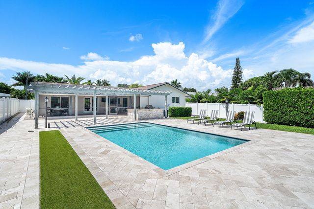 3616 SE 2nd Street, Boynton Beach, FL 33435