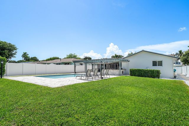3616 SE 2nd Street, Boynton Beach, FL 33435