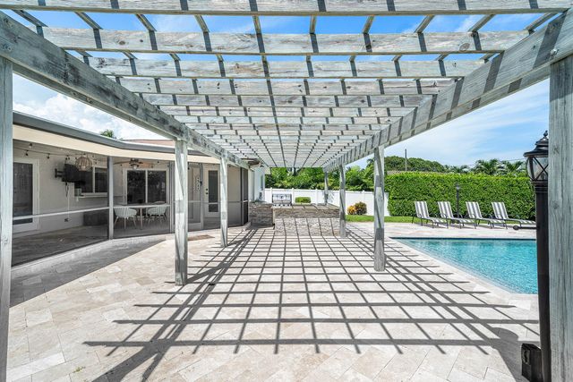 3616 SE 2nd Street, Boynton Beach, FL 33435