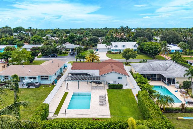 3616 SE 2nd Street, Boynton Beach, FL 33435