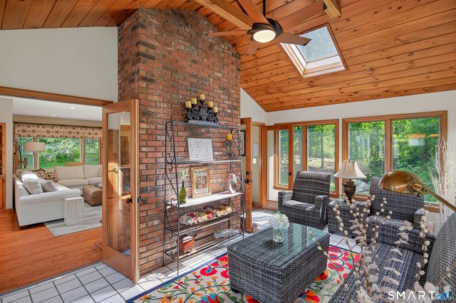 7 Huntington Lane, New Fairfield, CT 06812