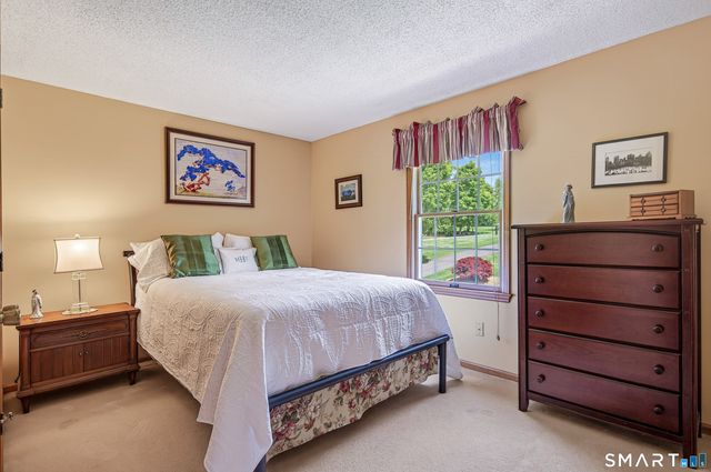 7 Huntington Lane, New Fairfield, CT 06812