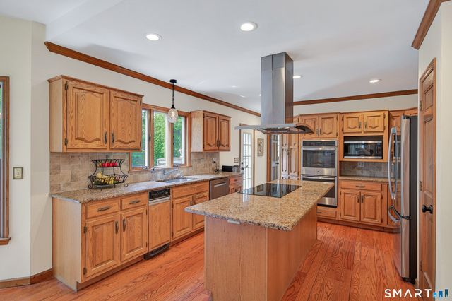 7 Huntington Lane, New Fairfield, CT 06812