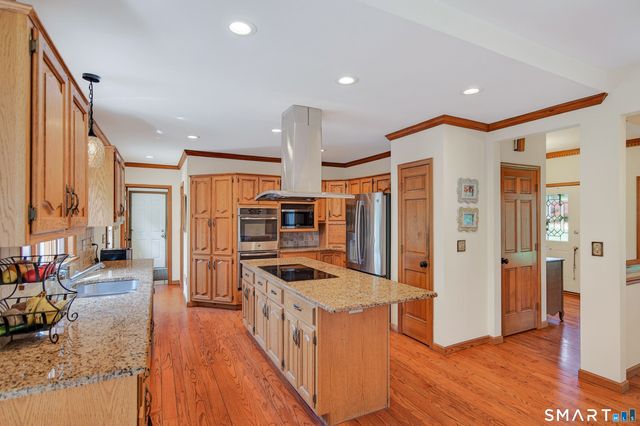 7 Huntington Lane, New Fairfield, CT 06812