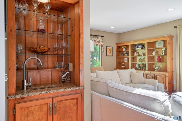 7 Huntington Lane, New Fairfield, CT 06812