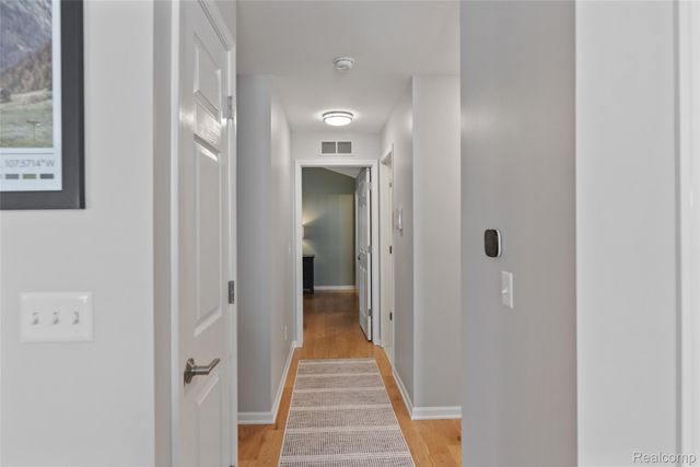 30210 Chesapeake Circle 360, Walled Lake, MI 48390