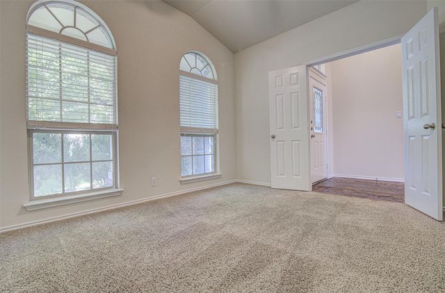 1610 Greenside DR, Round Rock, TX 78665