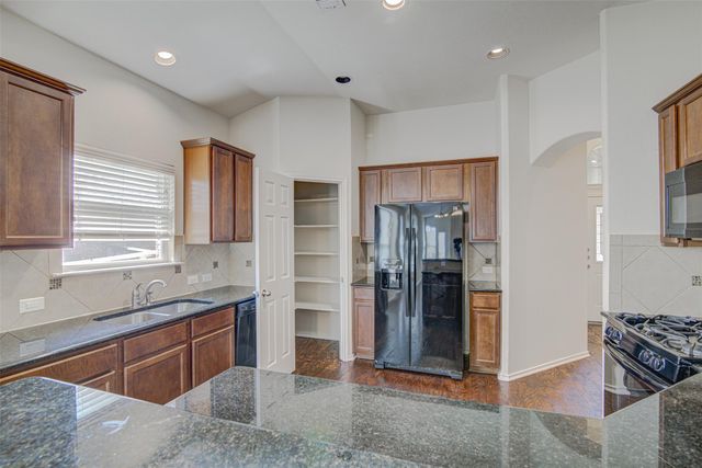 1610 Greenside DR, Round Rock, TX 78665