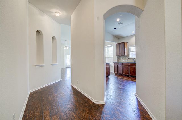 1610 Greenside DR, Round Rock, TX 78665