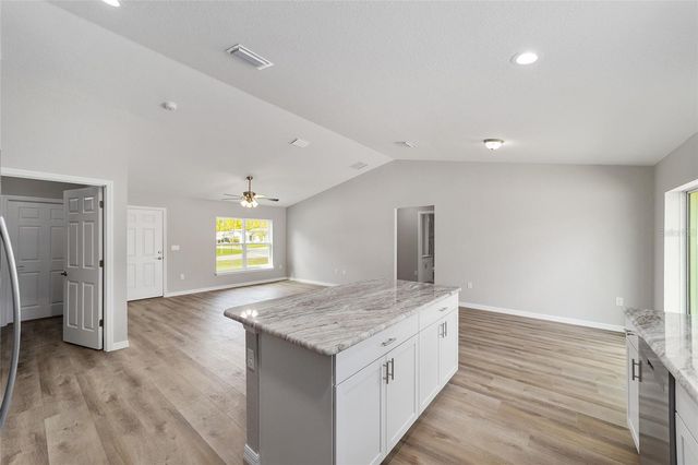 1736 W HALL PLACE, Citrus Springs, FL 34434