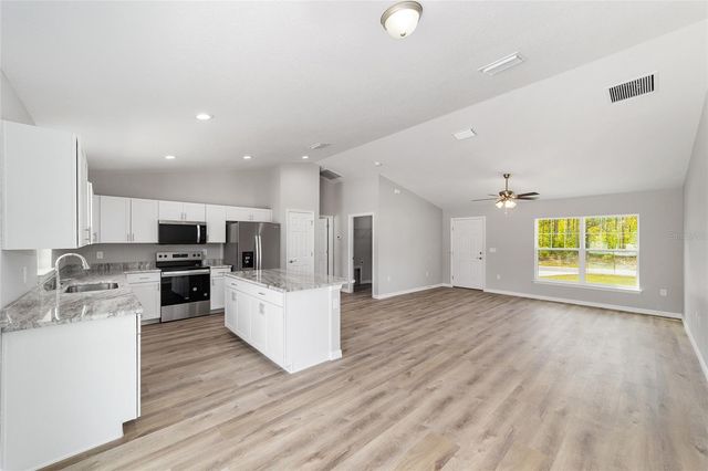 1736 W HALL PLACE, Citrus Springs, FL 34434