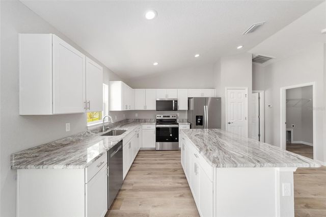 1736 W HALL PLACE, Citrus Springs, FL 34434