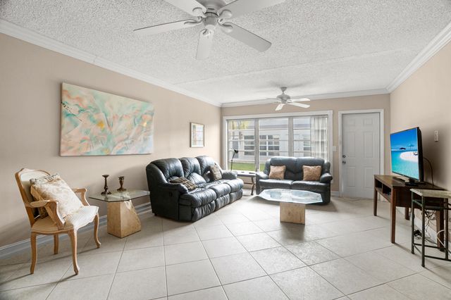 18900 Stewart Circle 7, Boca Raton, FL 33496