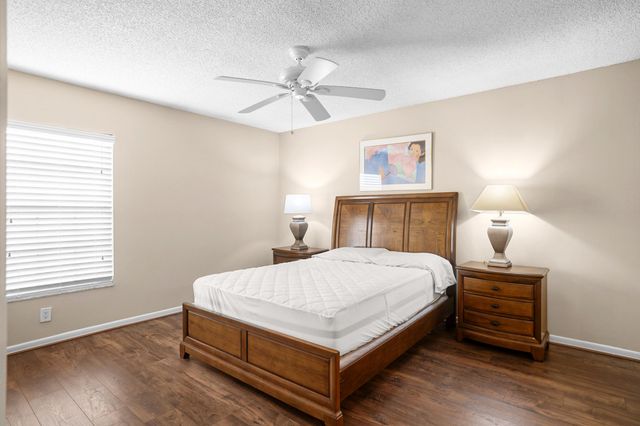 18900 Stewart Circle 7, Boca Raton, FL 33496