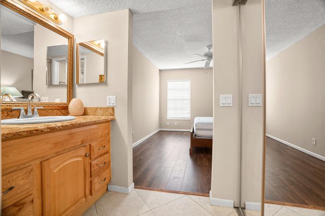 18900 Stewart Circle 7, Boca Raton, FL 33496