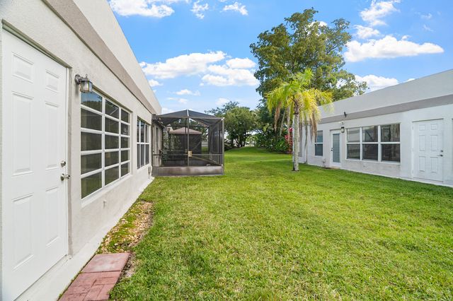 18900 Stewart Circle 7, Boca Raton, FL 33496