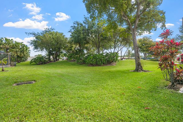 18900 Stewart Circle 7, Boca Raton, FL 33496