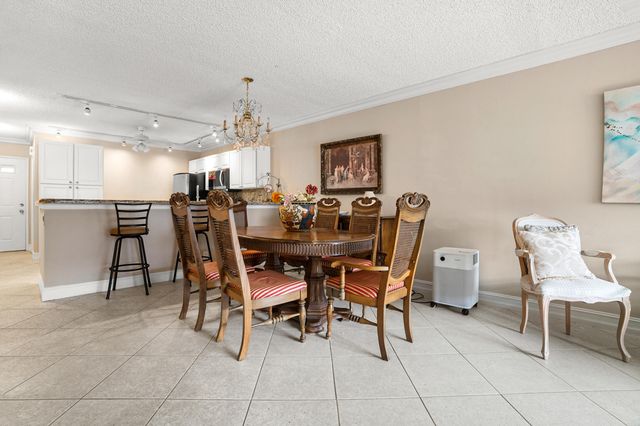 18900 Stewart Circle 7, Boca Raton, FL 33496
