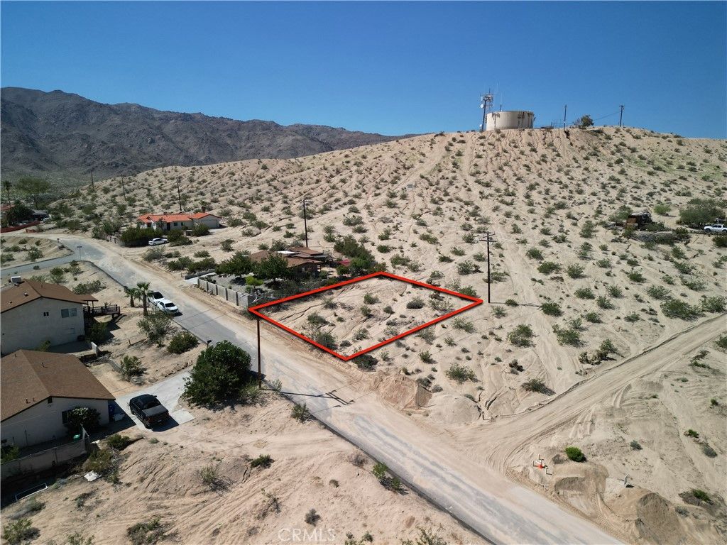 Image 2 of property listing at 777 Hillside Avenue, 29 Palms, CA 92277