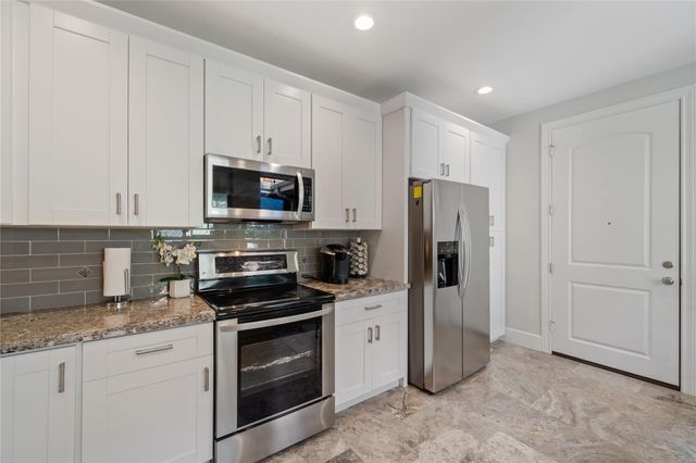 656 N Eldridge Parkway, Houston, TX 77079