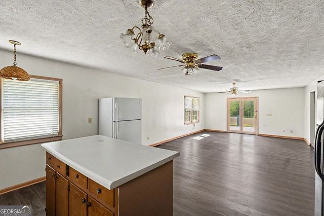 512 Terry Drive, Griffin, GA 30223