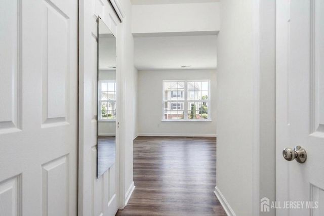 517 Waterford Drive, Edison, NJ 08817