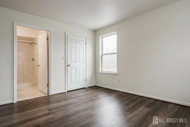 517 Waterford Drive, Edison, NJ 08817