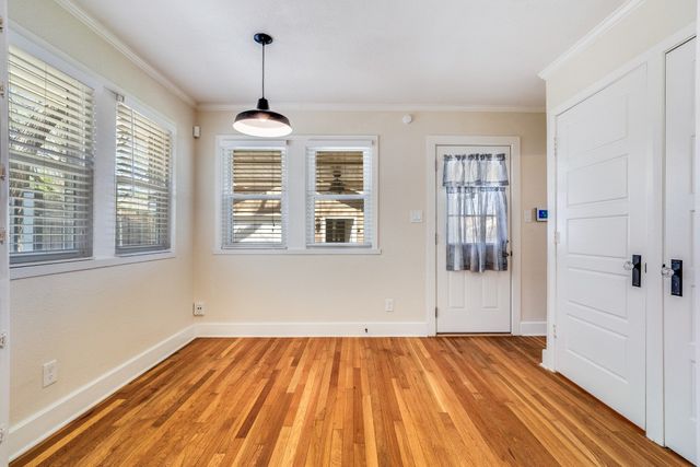 3728 Bunting Avenue, Fort Worth, TX 76107