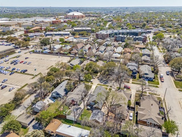 3728 Bunting Avenue, Fort Worth, TX 76107