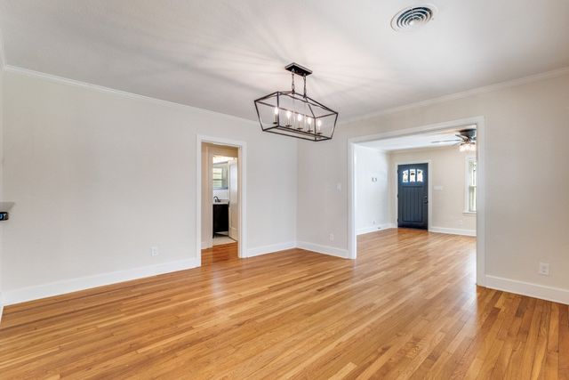 3728 Bunting Avenue, Fort Worth, TX 76107