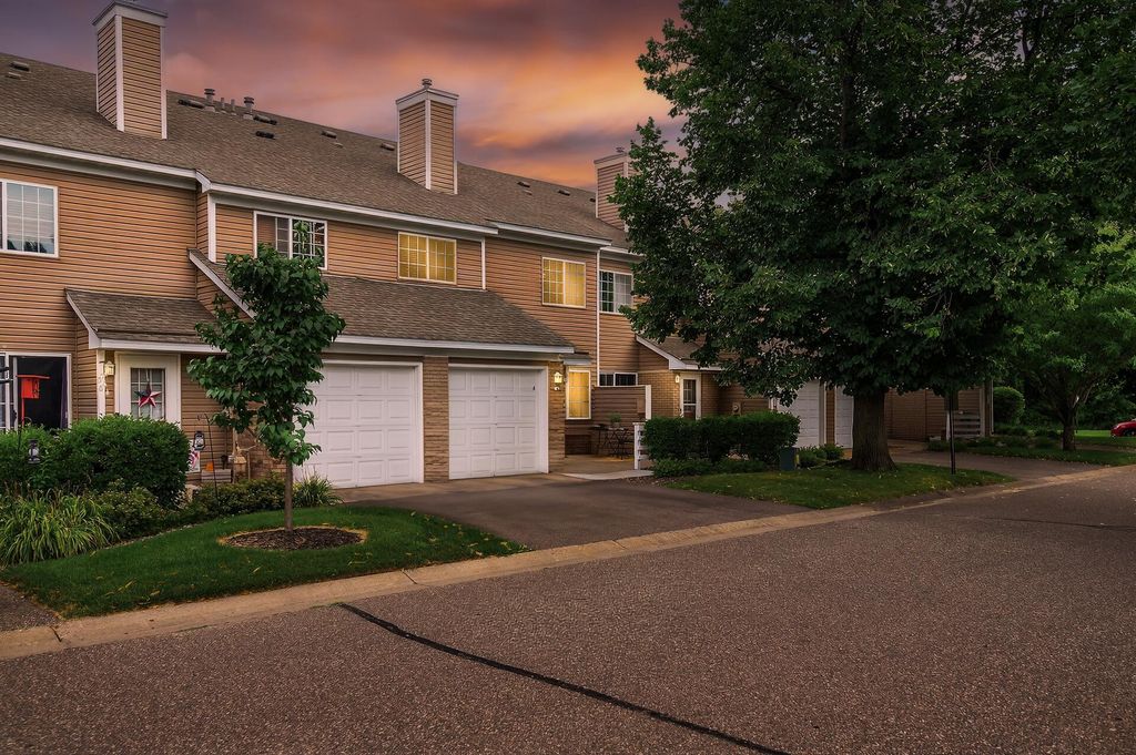 9953 Fillmore Street NE, Blaine, MN 55434