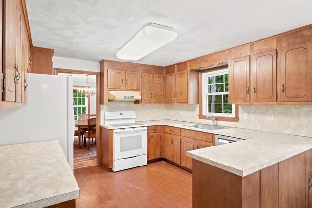 3 Wayside Ln, Acton, MA 01720