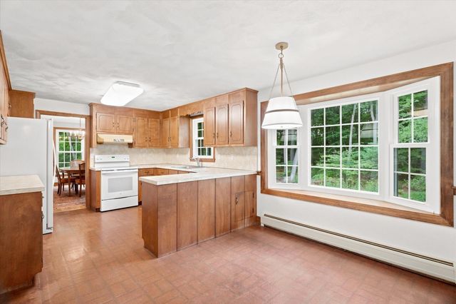 3 Wayside Ln, Acton, MA 01720